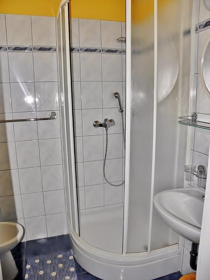 Ferienwohnung Alemka Banjol Exterior foto