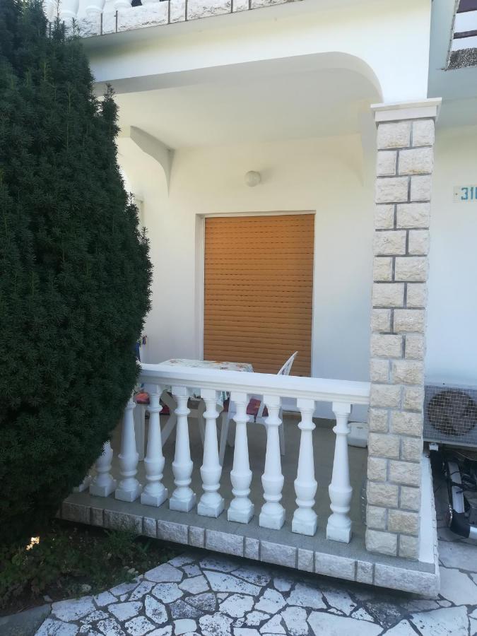 Ferienwohnung Alemka Banjol Exterior foto